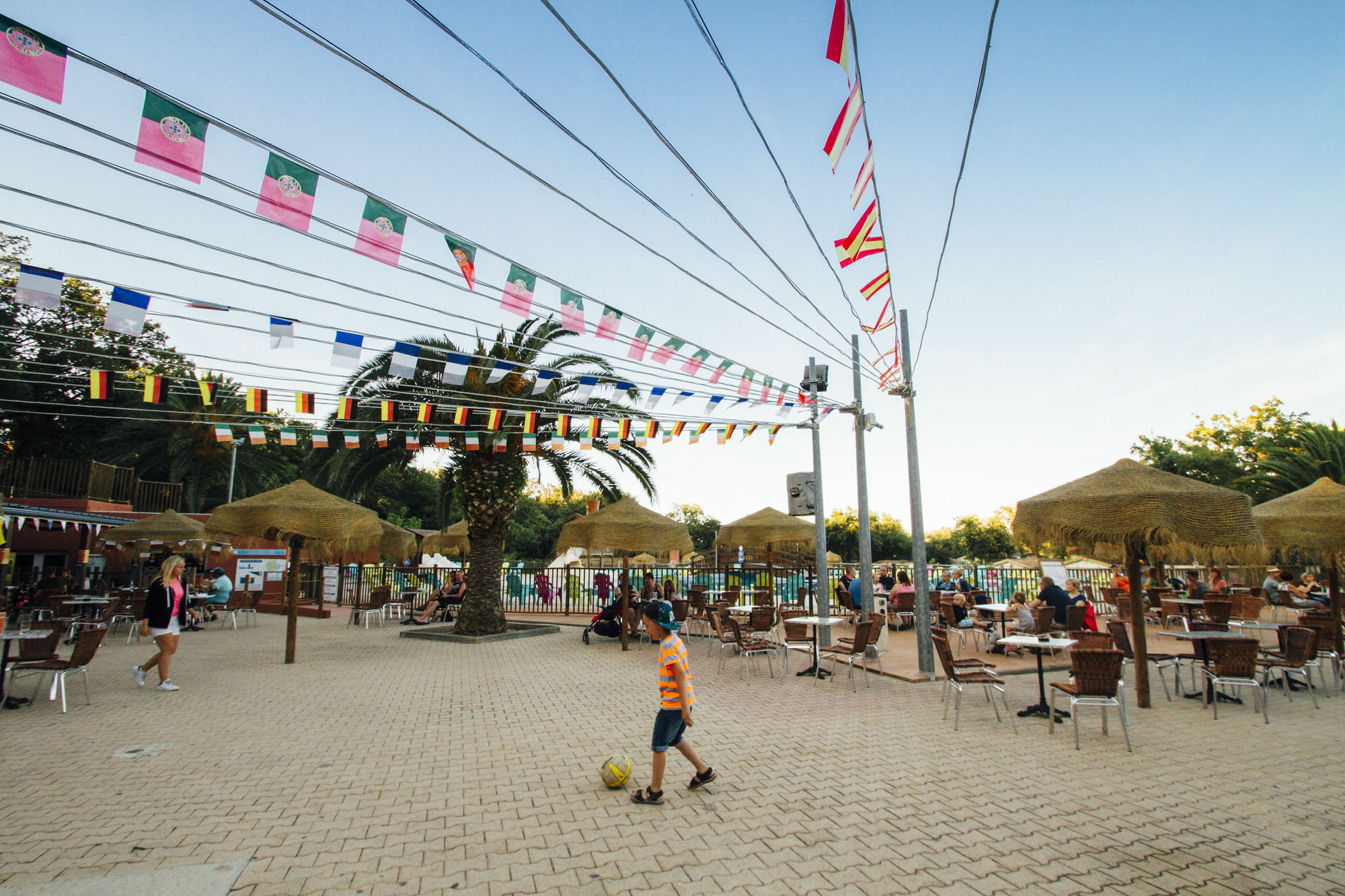 Hotel Camping Le Bois Fleuri Argelès-sur-Mer Exterior foto